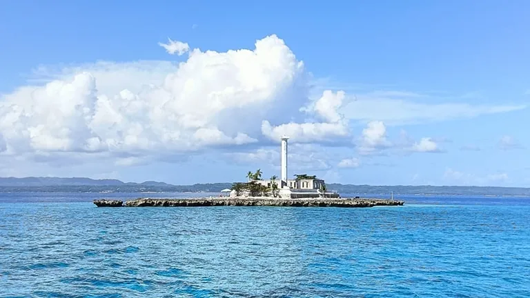 Capitancillo Islet from the surface, Cebu